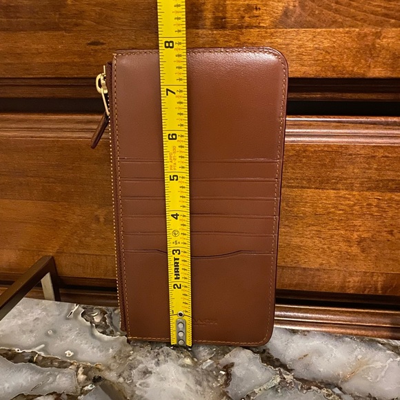 Coach Retail Phone Wallet - Signature - NWOT - Picture 7 of 8